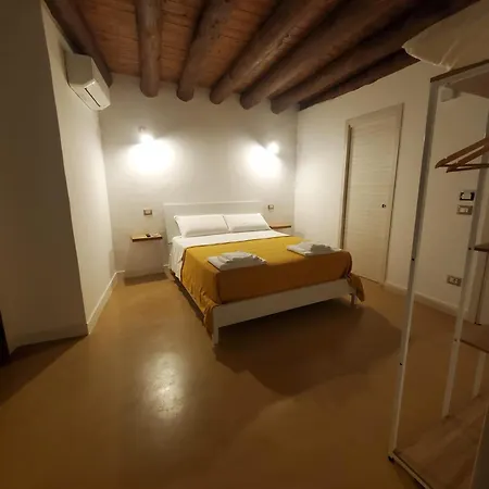 111 & Appartamento Patti