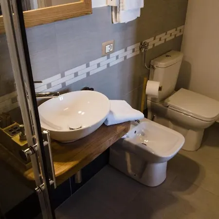 Apartament 111 & *