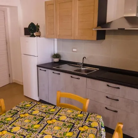 Apartament 111 & *